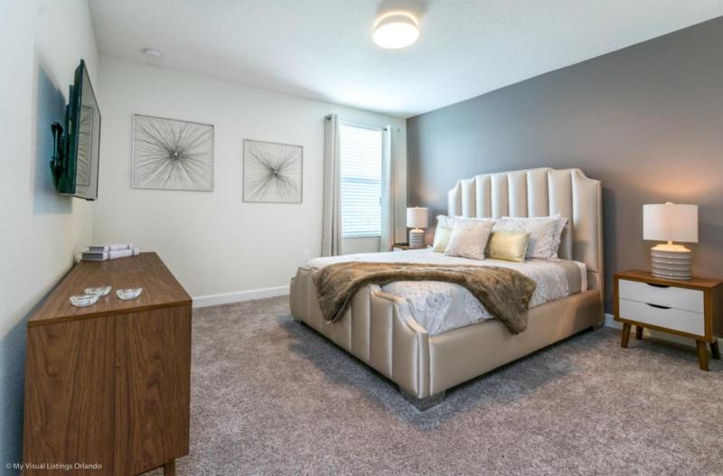 Club Cabana Ultimate 8BD Getaway with Pool Spa & Home Theater - image 14