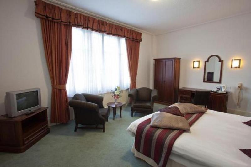 Deluxe Double Room image 4