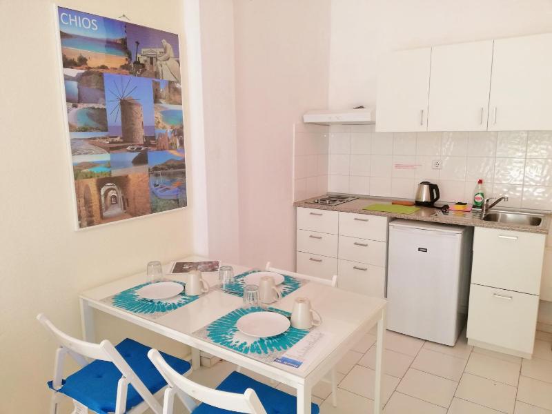 Triple bed Studio with Side Sea View image 2