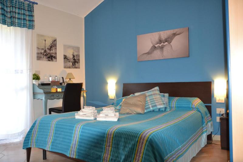 Superior Double Room image 3