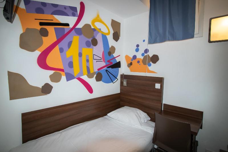 Hôtel le Pastel - image 34