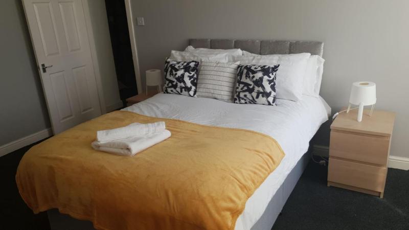 Three-Bedroom Apartment image 1