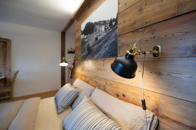 Superior Double Room with Balcony image 2