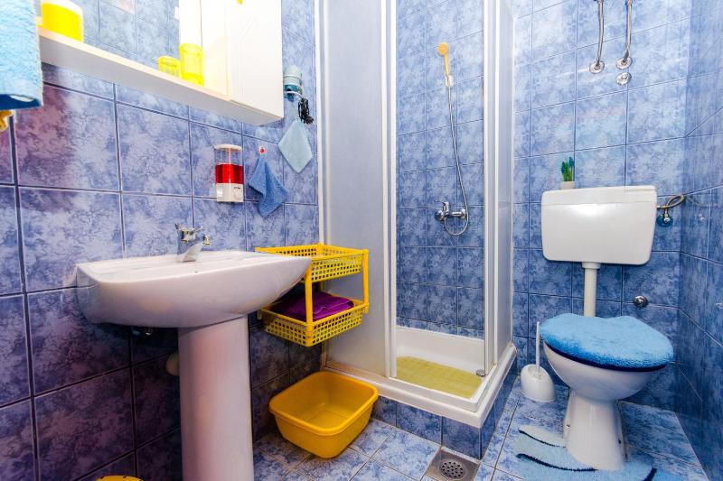 One-Bedroom Apartment image 2