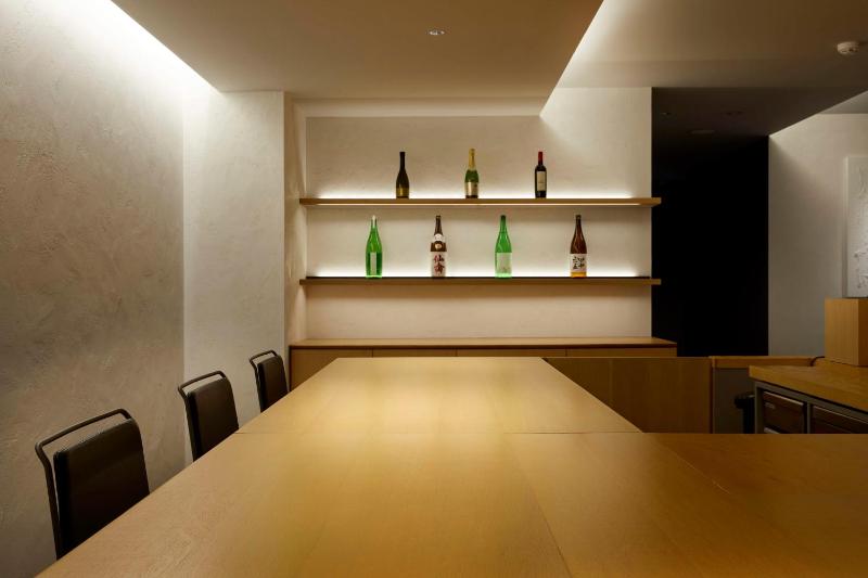 TSUKI Tokyo - image 11