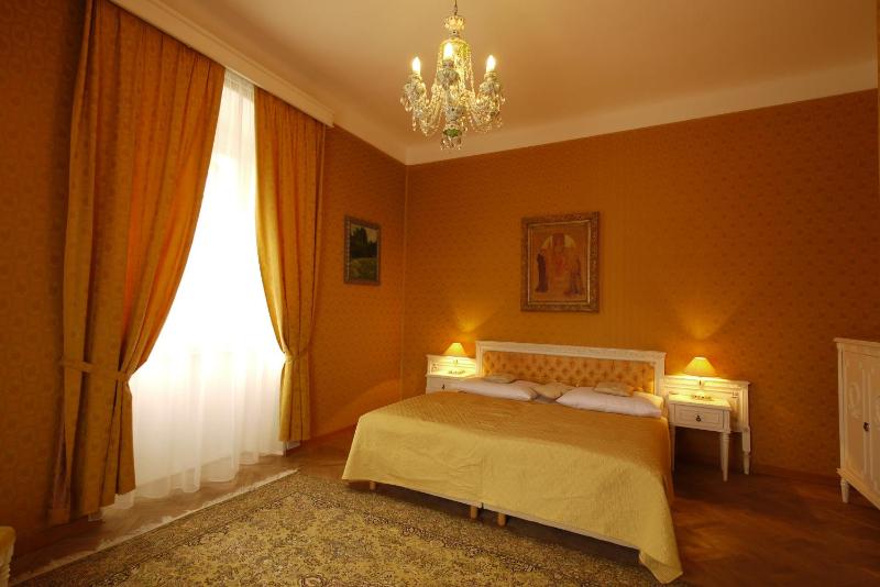 Suite image 2