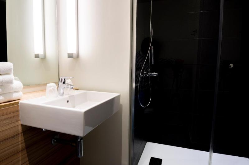 Campanile PRIME - Montpellier Centre St Roch - image 31