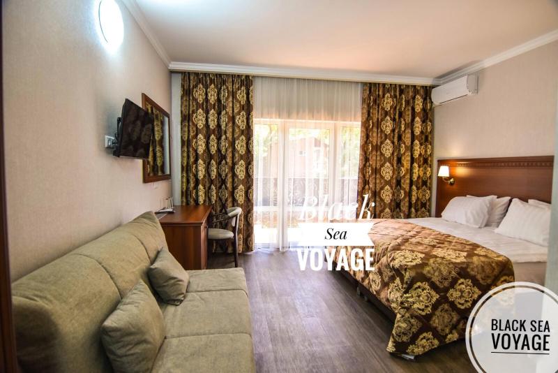 Standard Quadruple Room image 1