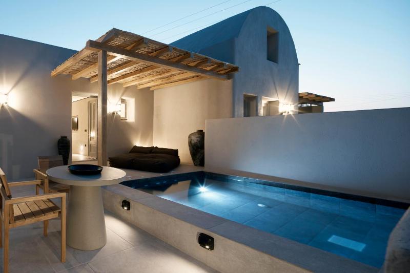 Superior Suite with Private Plunge Pool image 3