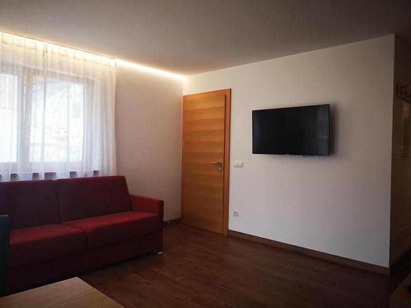 Apartment with Balcony image 4