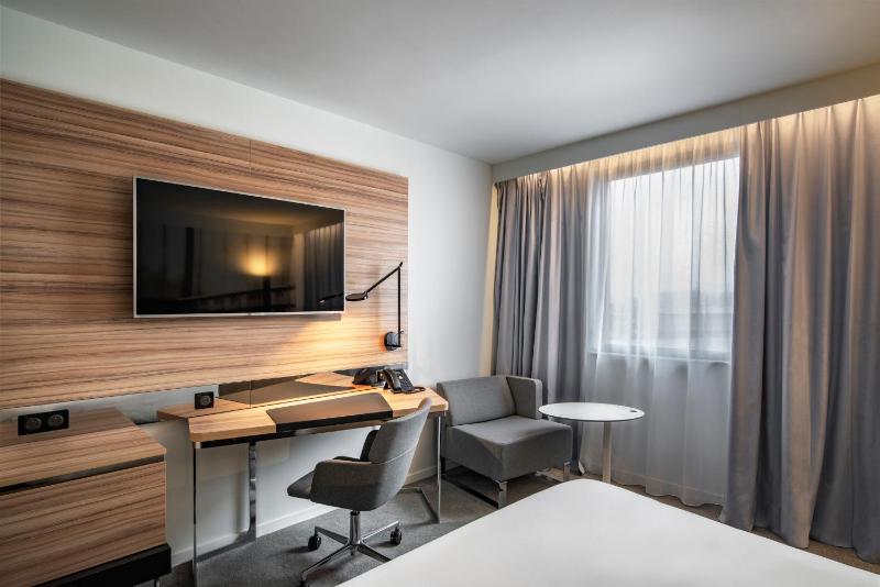 Classic Twin Room image 3