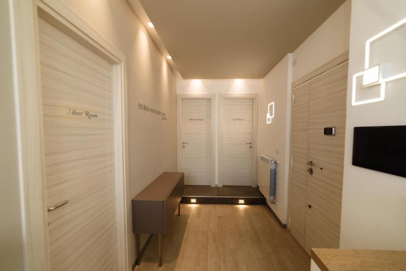 Deluxe Double Room with Sea View image 3