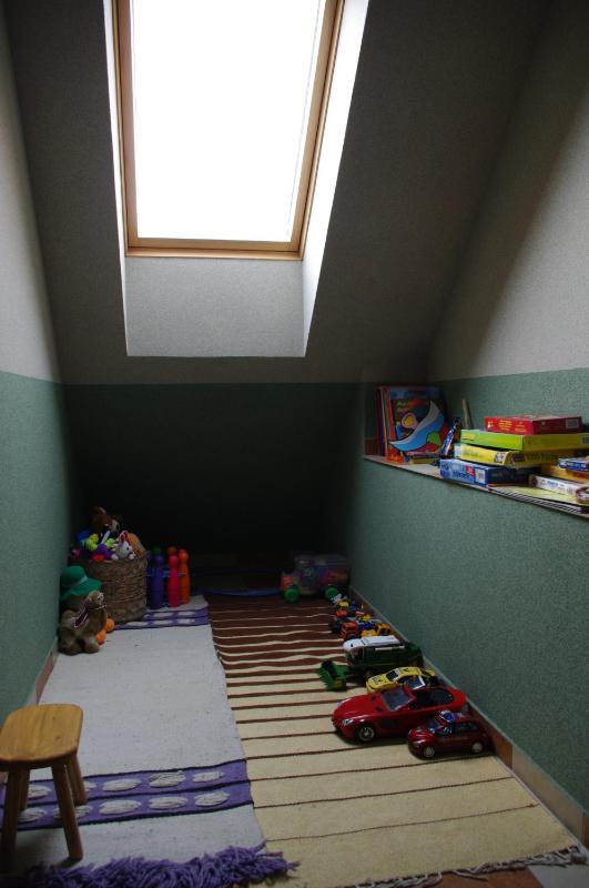 Family Room (2 Adults + 2 Children) image 2