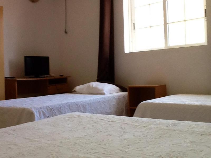 Standard Quadruple Room image 3