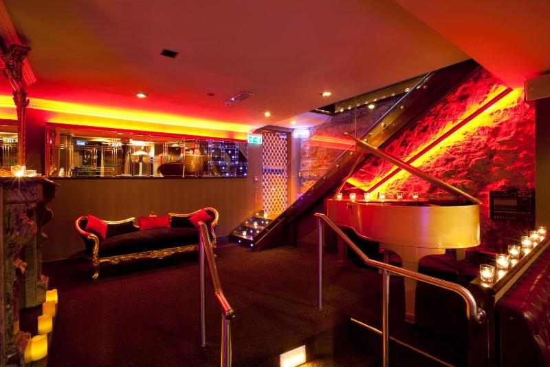 Harcourt Hotel - image 6