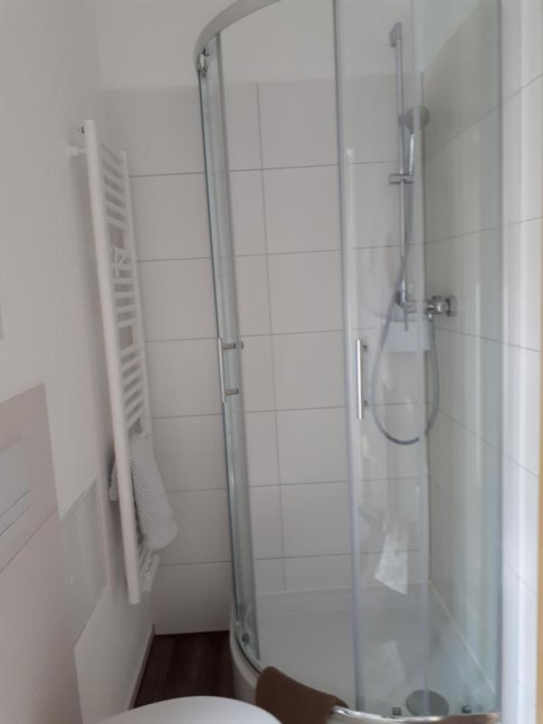 Single Room with Bathroom 104 image 4