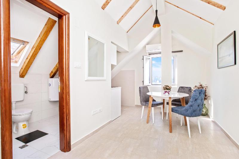 Superior Apartment image 2