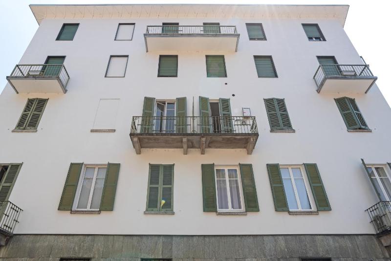 Vittoria Corner - byMyHomeInComo - image 3