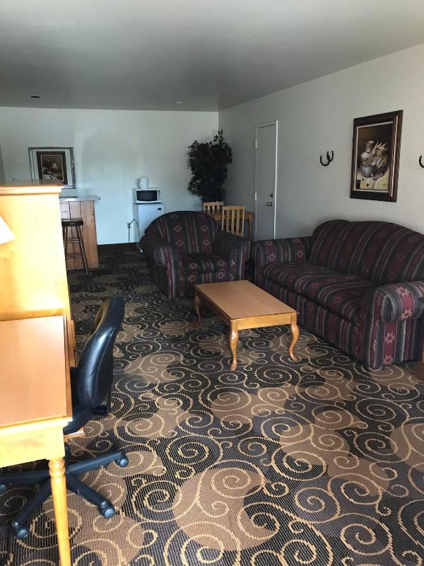 One-Bedroom King Suite - Non-Smoking image 2