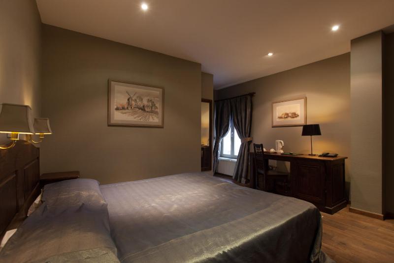 Double Room image 4