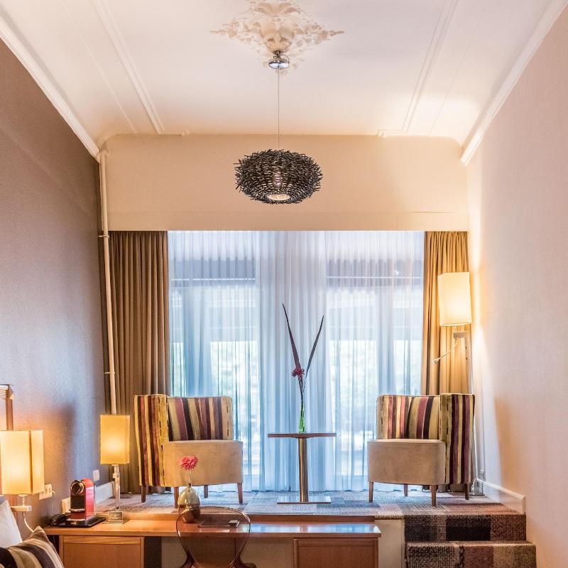 Double Room with Canal View image 3