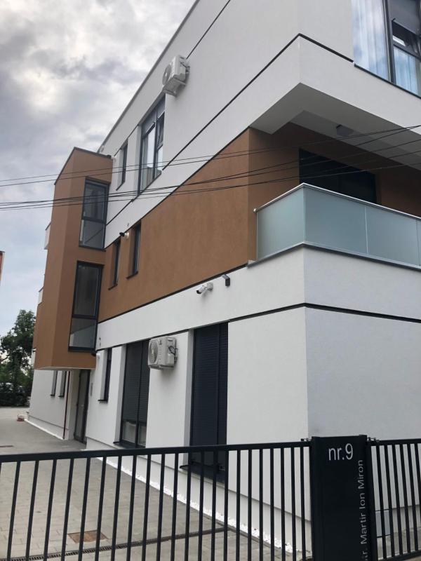 WEST RESIDENCE APARTMENTS - image 37