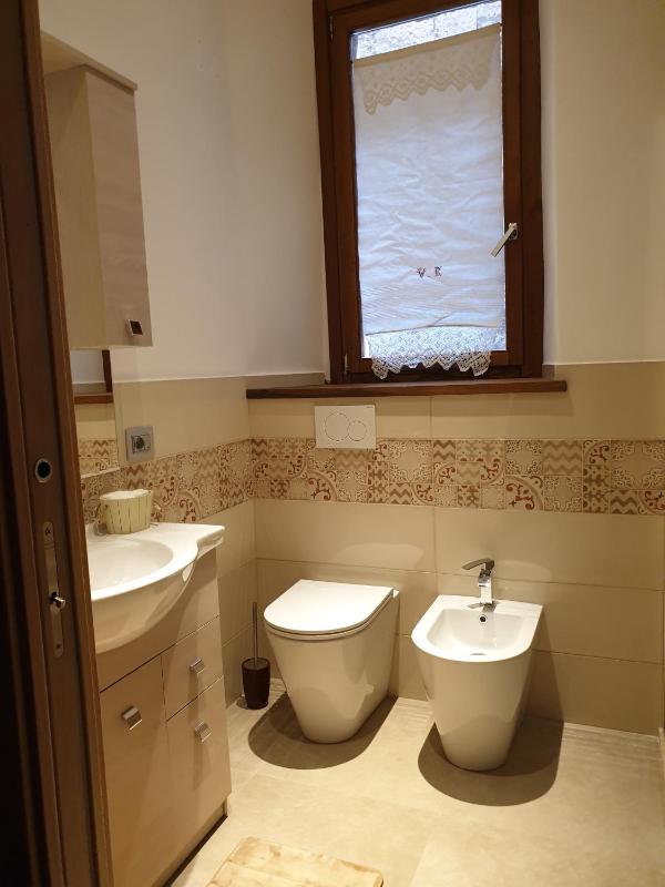 One-Bedroom Apartment image 4