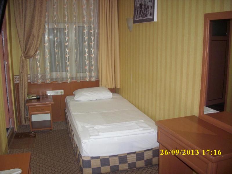 Standard Single Room image 2