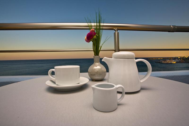 Superior Double or Twin Room with Sea View image 4