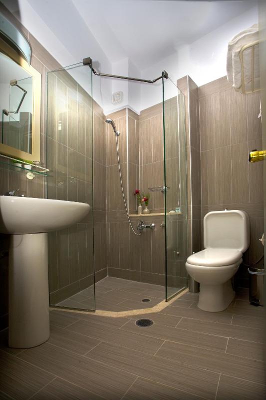 Superior Double or Twin Room with Sea View image 3
