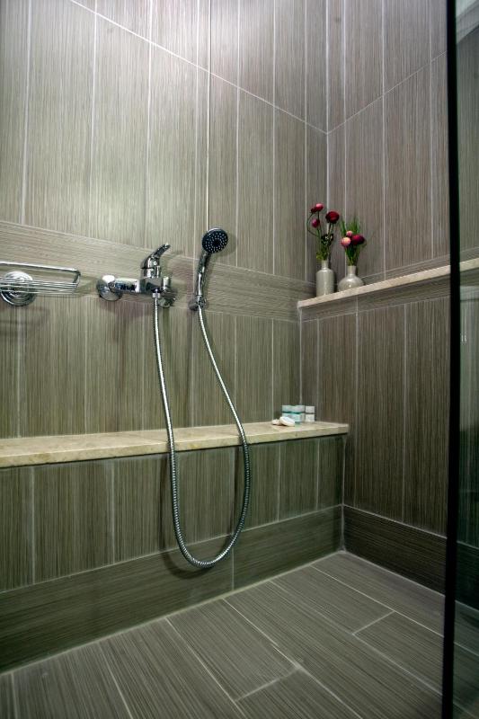 Superior Double or Twin Room with Sea View image 2