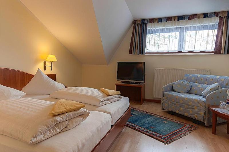 Double Room image 1