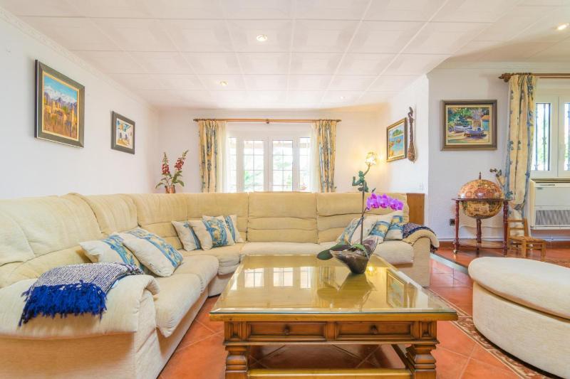 Villa image 3