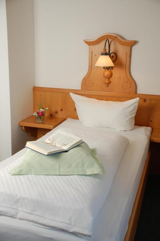 Single Room image 4