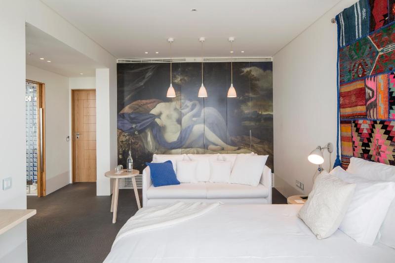 Deluxe Double or Twin Room with Sea View image 3