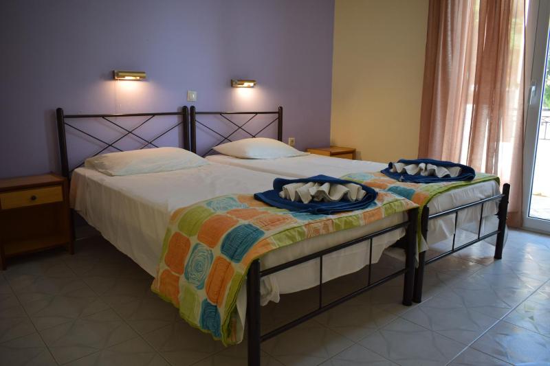 Deluxe Two-Bedroom Apartment (4 Adults) image 3