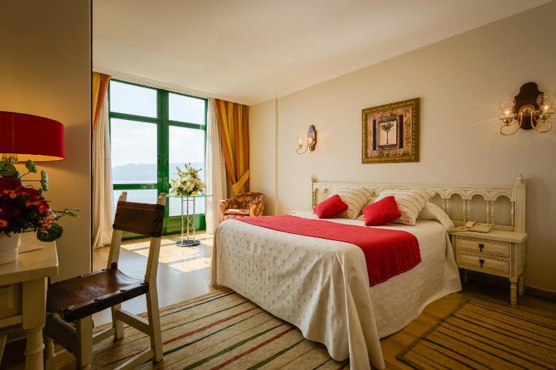 Superior Double Room image 1