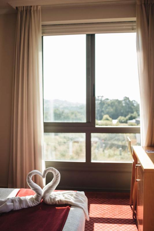 Twin Room image 1