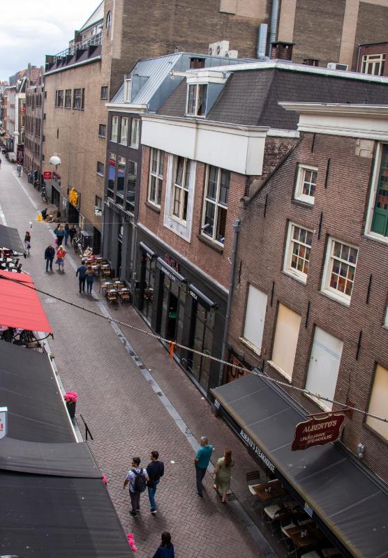 Amsterdam Hostel Leidseplein - image 10