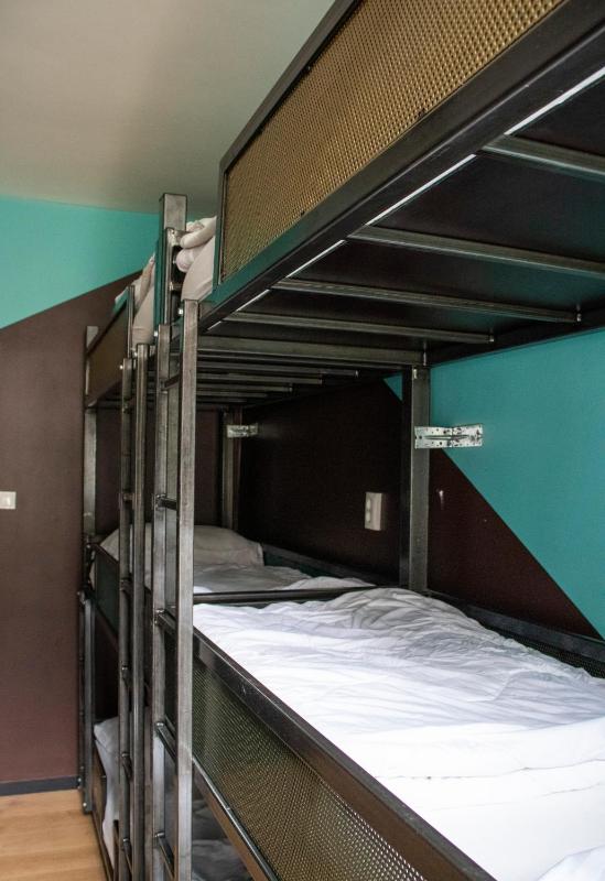 Amsterdam Hostel Leidseplein - image 14
