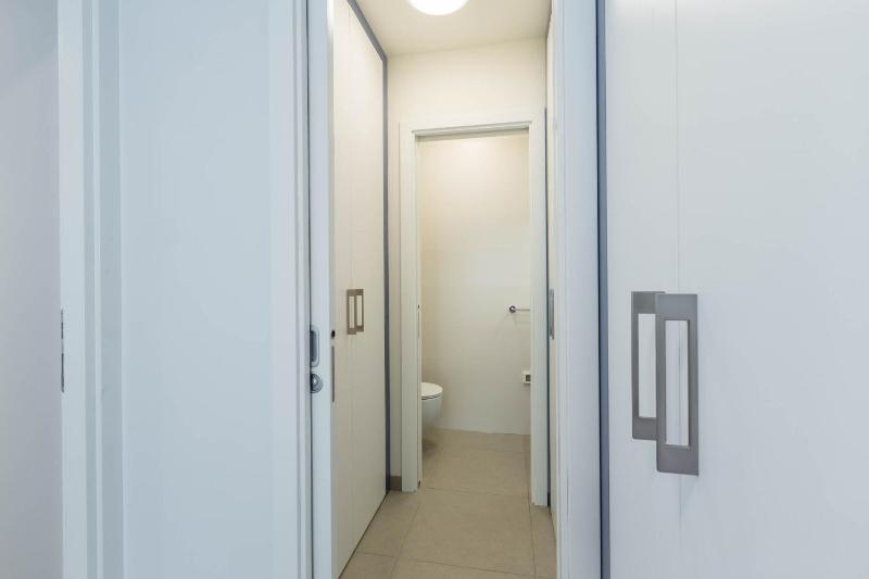 Apartment with Sea View image 3