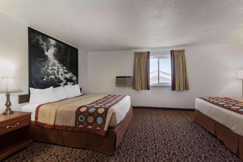 King Room with Two King Beds - Non-Smoking image 3