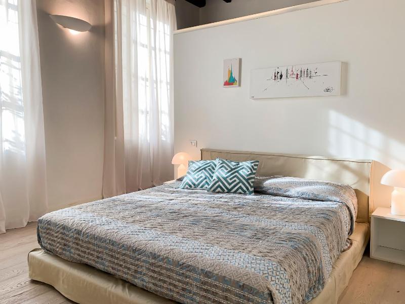 LuxRent Apartment Castello - image 9