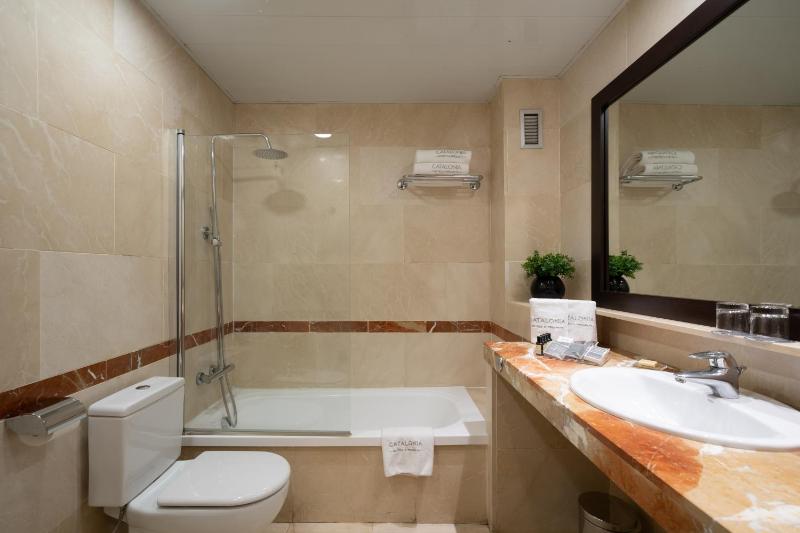 Premium Double Room image 2