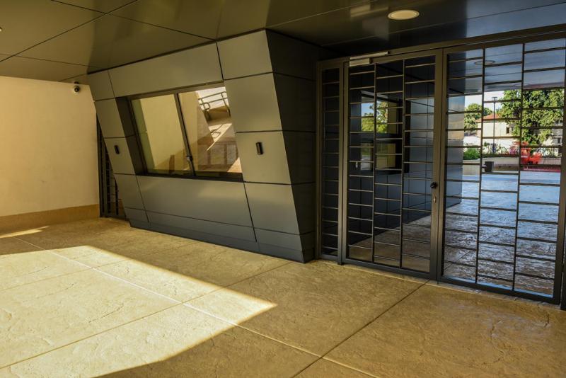 One-Bedroom Apartment image 1