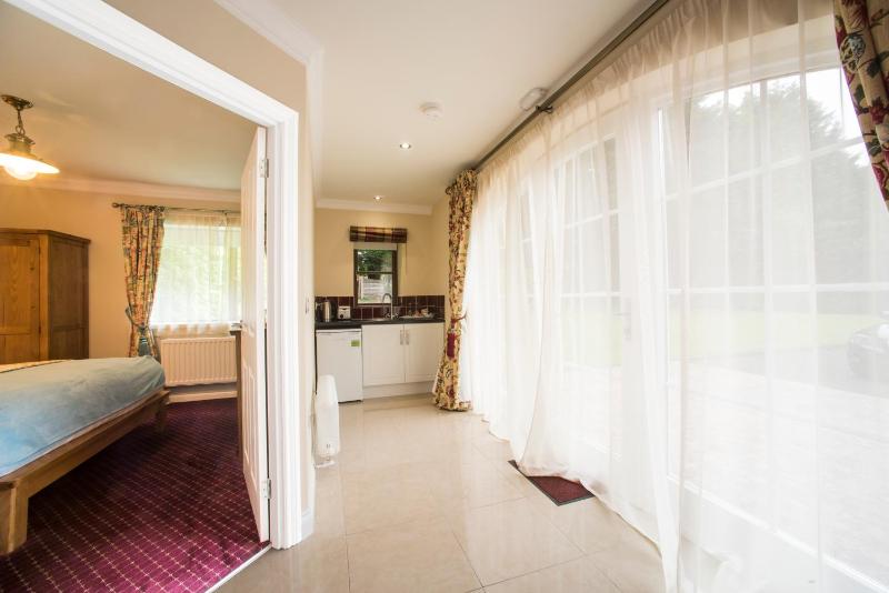 Triple Room with Garden View image 1