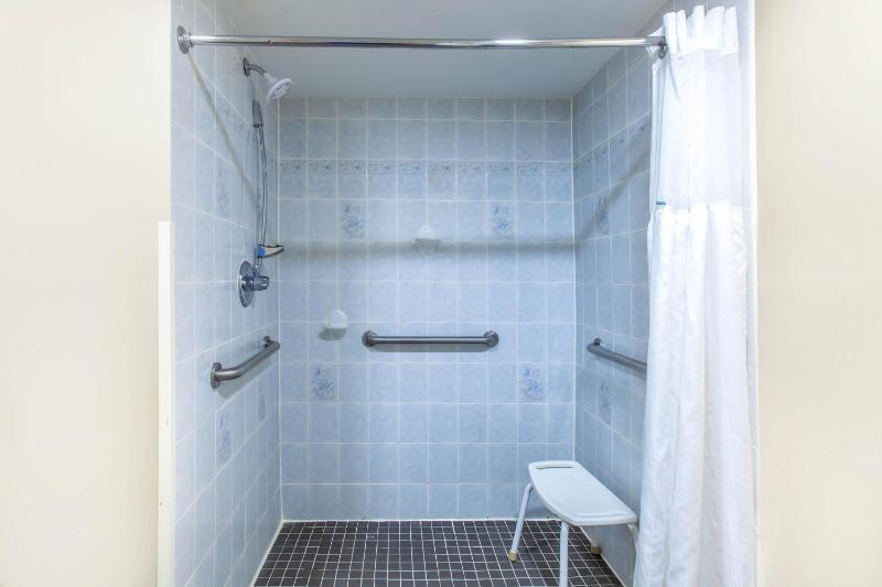 King Room - Disability Access/Non-Smoking image 4