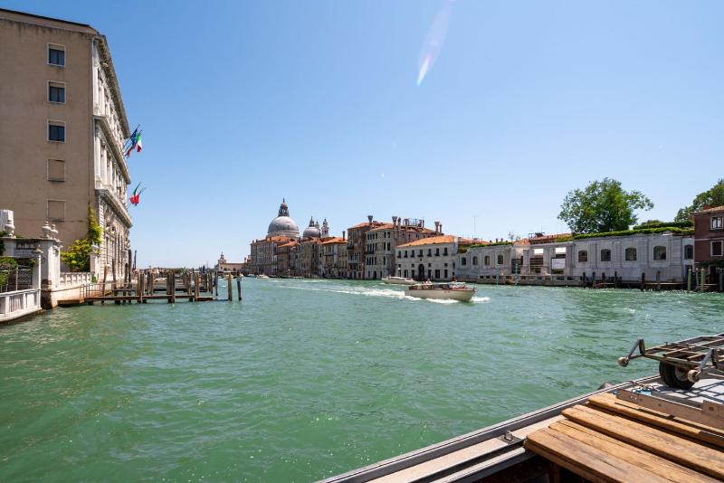 Two-Bedroom Apartment image 4