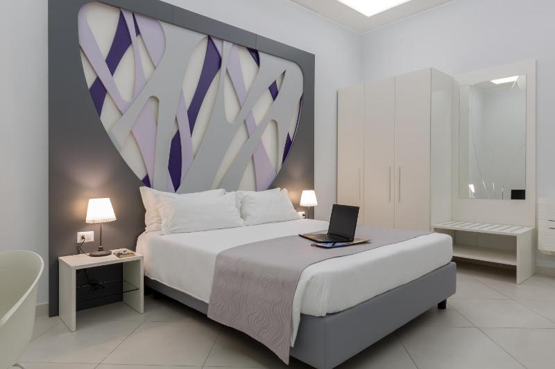 Studio Apartment image 4
