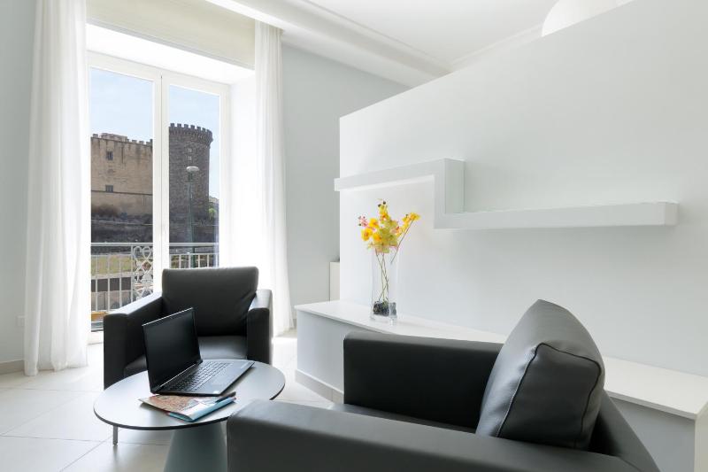 Studio Apartment image 3